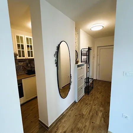 Apartment Firule Apartment-two Bedroom Urban Chic-prime Location-walk To Beach-free Parking
