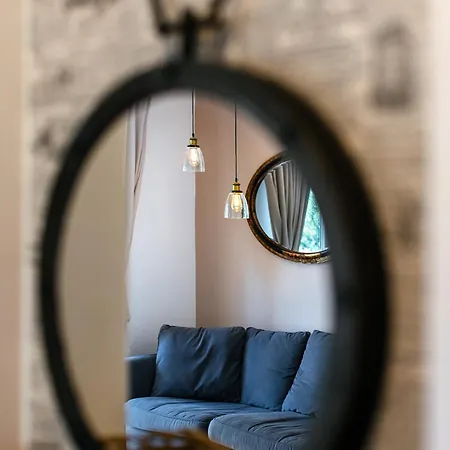 Firule Apartment-two Bedroom Urban Chic-prime Location-walk To Beach-free Parking