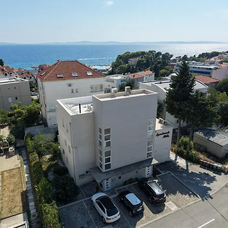Beachside With Parking 아파트 스플리트