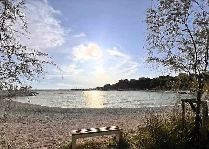 Lägenhet Firule Apartment-two Bedroom Urban Chic-prime Location-walk To Beach-free Parking