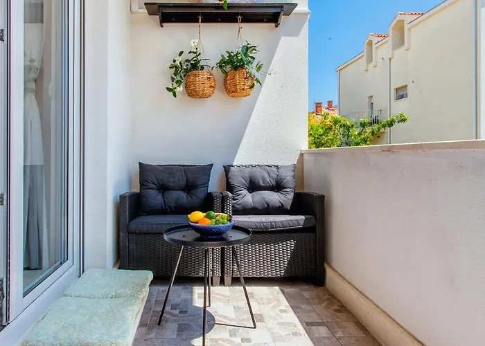 Lägenhet Firule Apartment-two Bedroom Urban Chic-prime Location-walk To Beach-free Parking