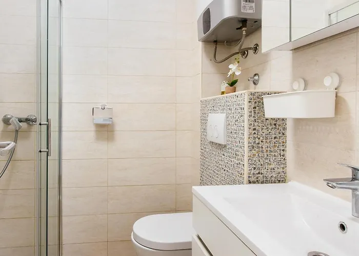 Lägenhet Firule Apartment-two Bedroom Urban Chic-prime Location-walk To Beach-free Parking *