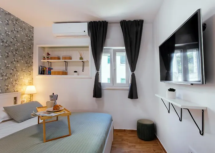 Firule Apartment-two Bedroom Urban Chic-prime Location-walk To Beach-free Parking Lägenhet