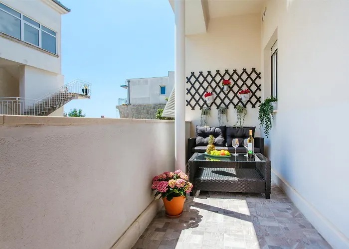 Firule Apartment-two Bedroom Urban Chic-prime Location-walk To Beach-free Parking Lägenhet *