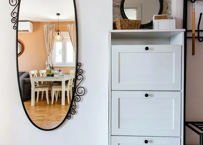 Lägenhet Firule Apartment-two Bedroom Urban Chic-prime Location-walk To Beach-free Parking Split