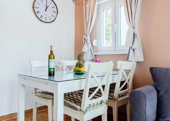 Firule Apartment-two Bedroom Urban Chic-prime Location-walk To Beach-free Parking Lägenhet *