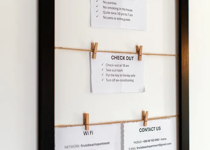 Firule Apartment-two Bedroom Urban Chic-prime Location-walk To Beach-free Parking Lägenhet Split