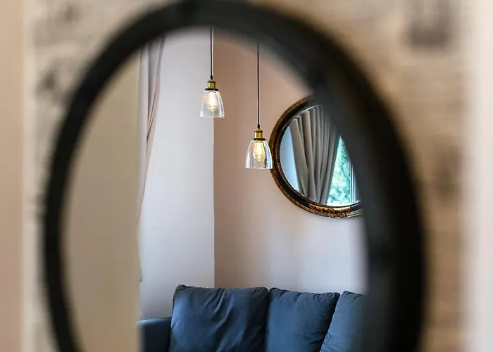 Firule Apartment-two Bedroom Urban Chic-prime Location-walk To Beach-free Parking