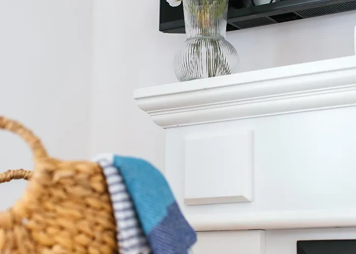 Firule Apartment-two Bedroom Urban Chic-prime Location-walk To Beach-free Parking Lägenhet