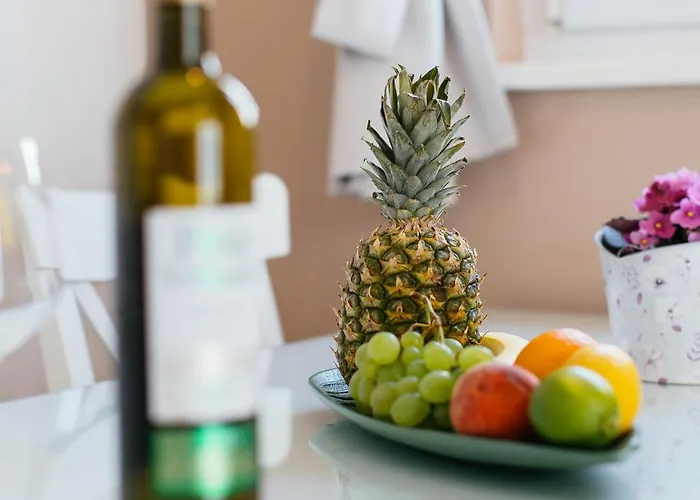 Firule Apartment-two Bedroom Urban Chic-prime Location-walk To Beach-free Parking Lägenhet Split