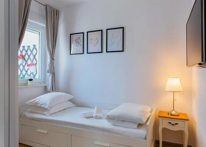 Lägenhet Firule Apartment-two Bedroom Urban Chic-prime Location-walk To Beach-free Parking *