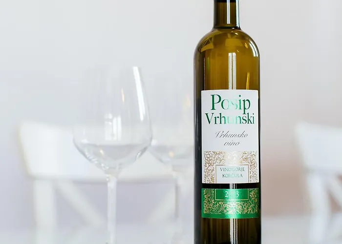 Firule Apartment-two Bedroom Urban Chic-prime Location-walk To Beach-free Parking Lägenhet Split