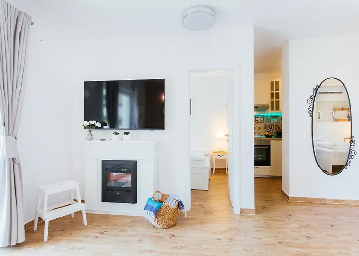 Firule Apartment-two Bedroom Urban Chic-prime Location-walk To Beach-free Parking Split