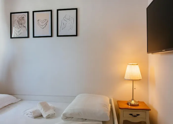 Firule Apartment-two Bedroom Urban Chic-prime Location-walk To Beach-free Parking * Split