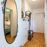 公寓 Firule Apartment-two Bedroom Urban Chic-prime Location-walk To Beach-free Parking 斯普利特